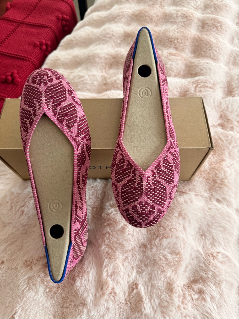 New in box Rothy’s Pink Patterned Women’s Slip-On Flats.